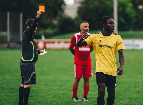 Yellow card betting strategy in football: important rules and basic .